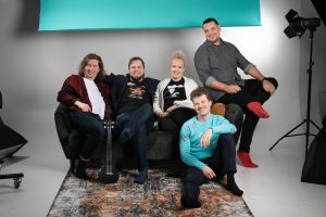 Kallid Curlyde muusika austajad, meil on teile üks oluline uudis!